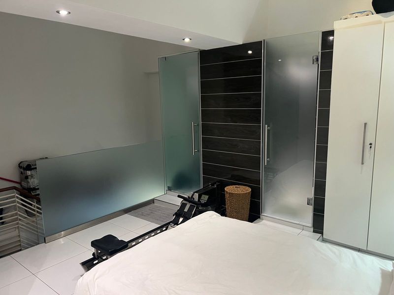 Top Floor Loft Apartment For Sale! - Photo 3