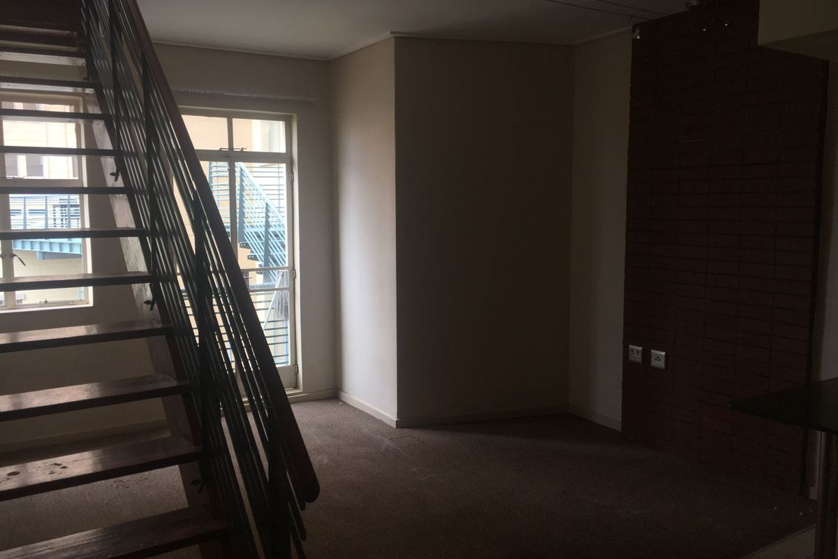 1 Bedroom Loft For Sale In Marshalltown - Photo 5