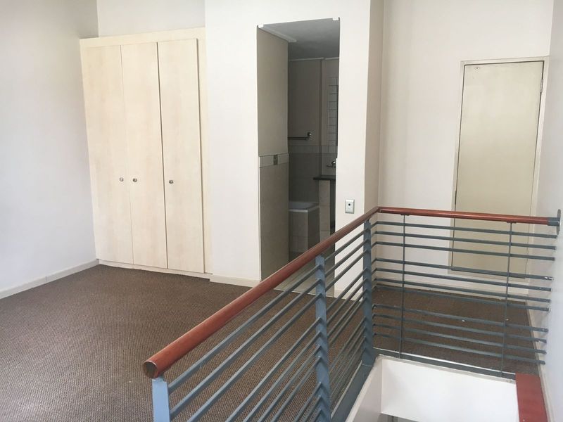 1 Bedroom Loft For Sale In Marshalltown - Photo 3