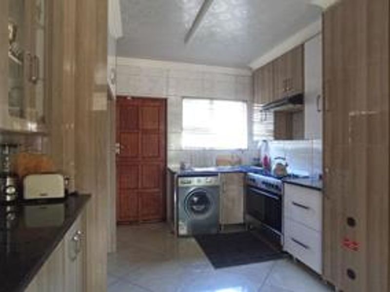 3 Bedroom House for in Clarina - Photo 5