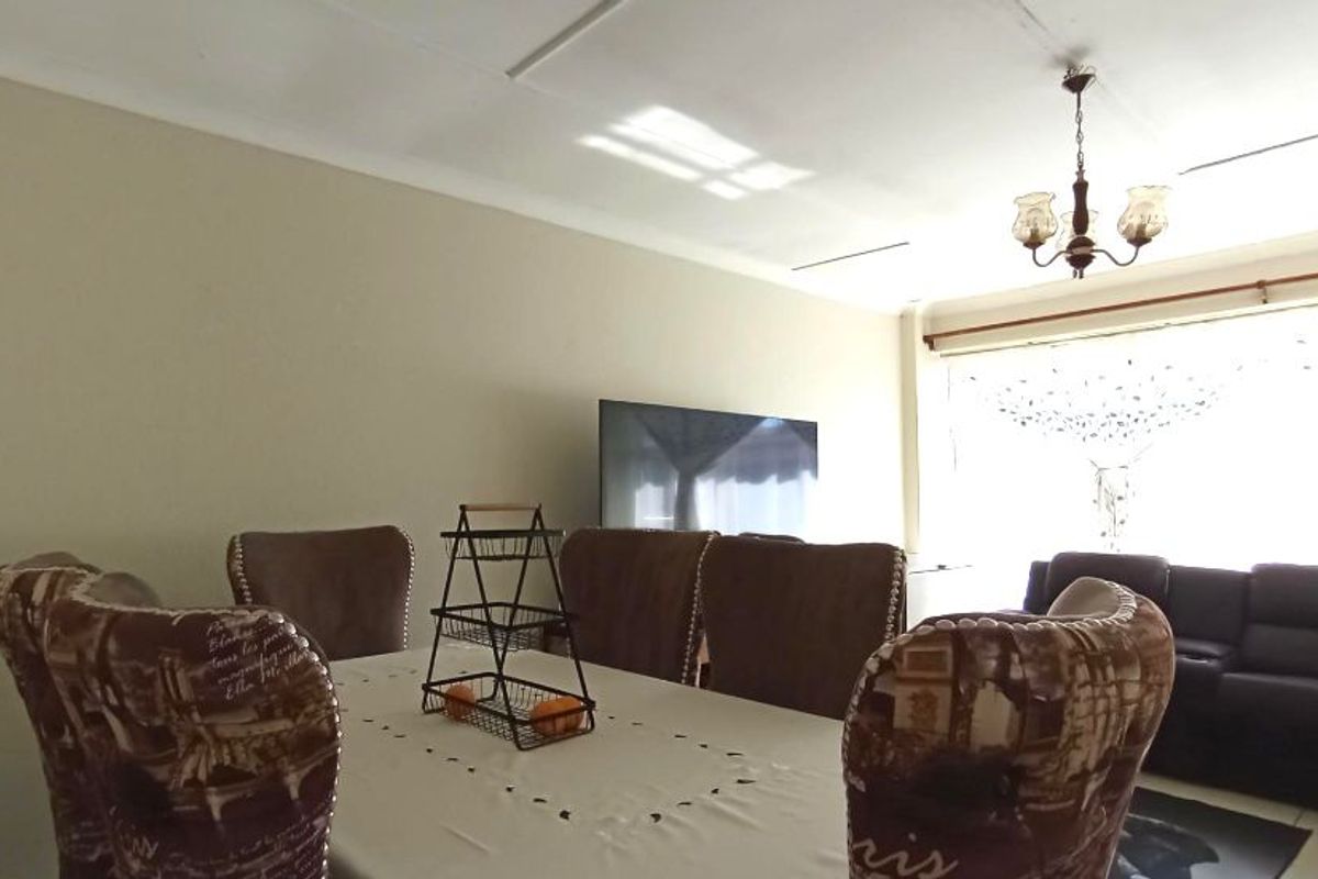 Modern 2bedroom apartment in Florida, Roodepoort  perfect for first-time buyers or investors! - Photo 5