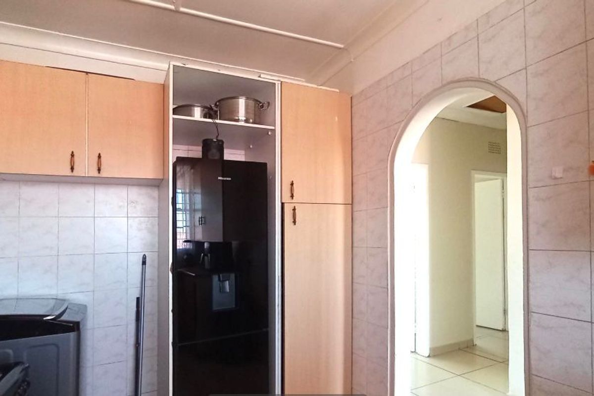 Modern 2bedroom apartment in Florida, Roodepoort  perfect for first-time buyers or investors! - Photo 3