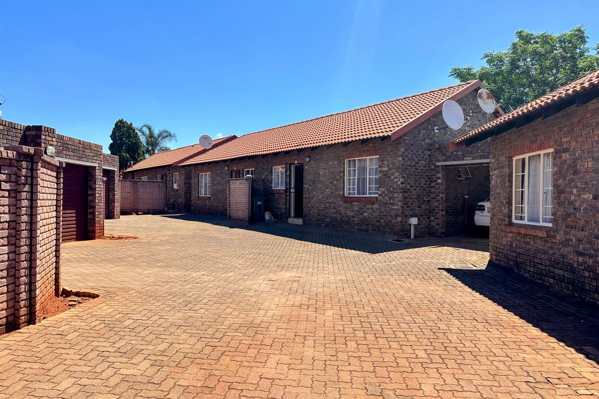 A 2-Bedroom Gem in The Orchards – Affordable, Secure & Perfectly Located! - Photo 2