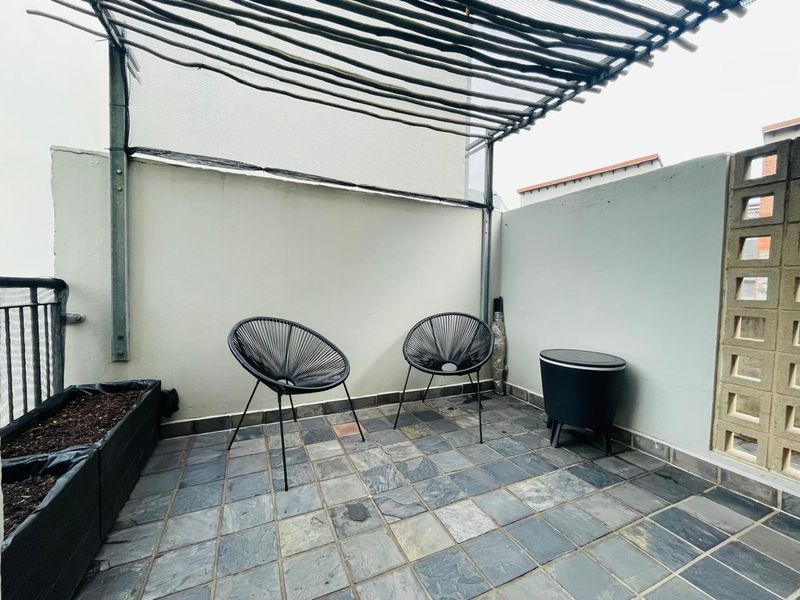 Charming Loft Apartment in the Heart of Houghton Village – Perfect for City Living! - Photo 7