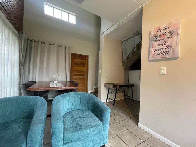 Charming Loft Apartment in the Heart of Houghton Village – Perfect for City Living! - Photo 6