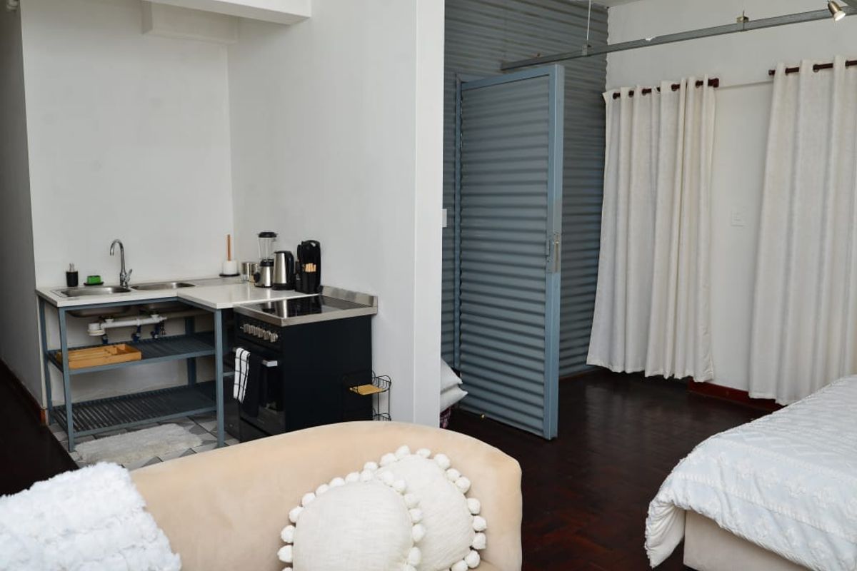 Bachelor Apartment For Sale In Maboneng - Photo 3