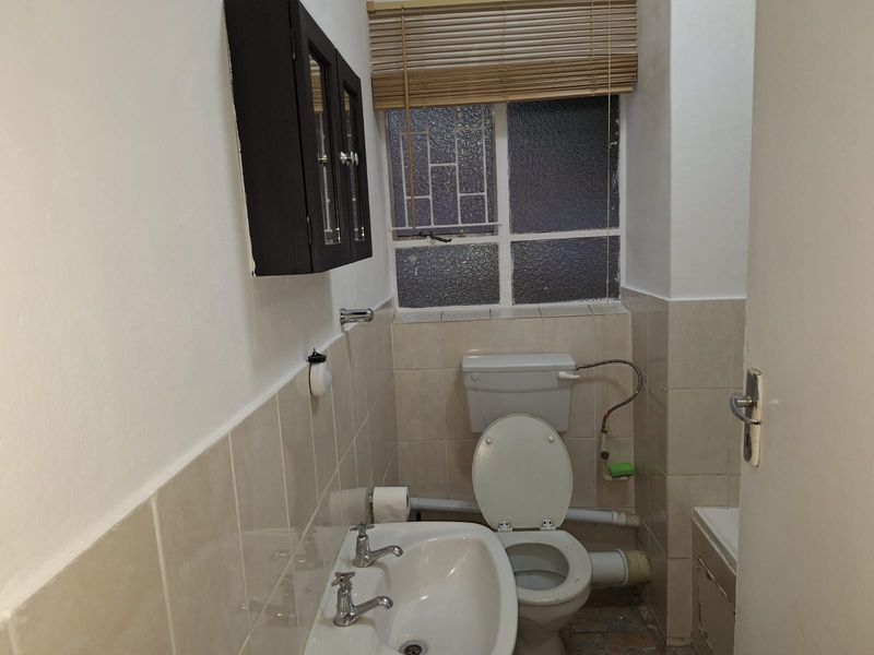 Don't miss out on this opportunity to call this lovely 2 Bed, 1 Bath property your new HOME! - Photo 9