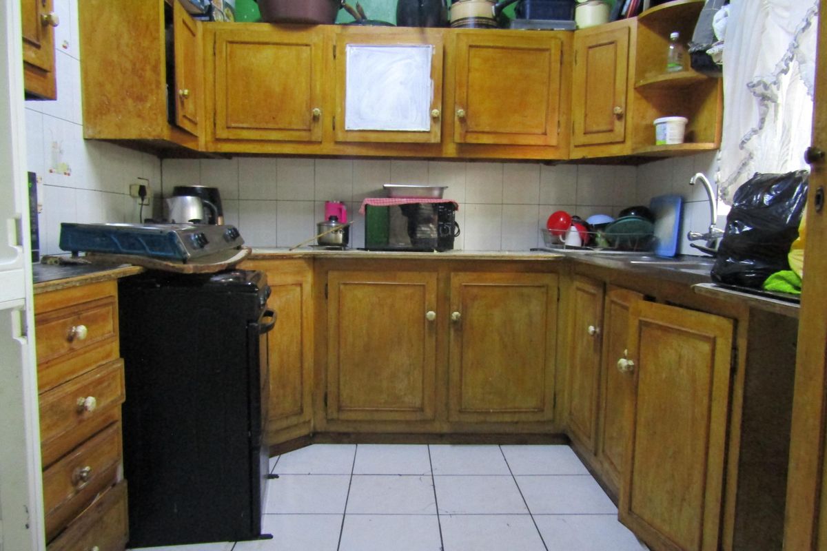 Apartment For Sale In Randburg - Photo 2