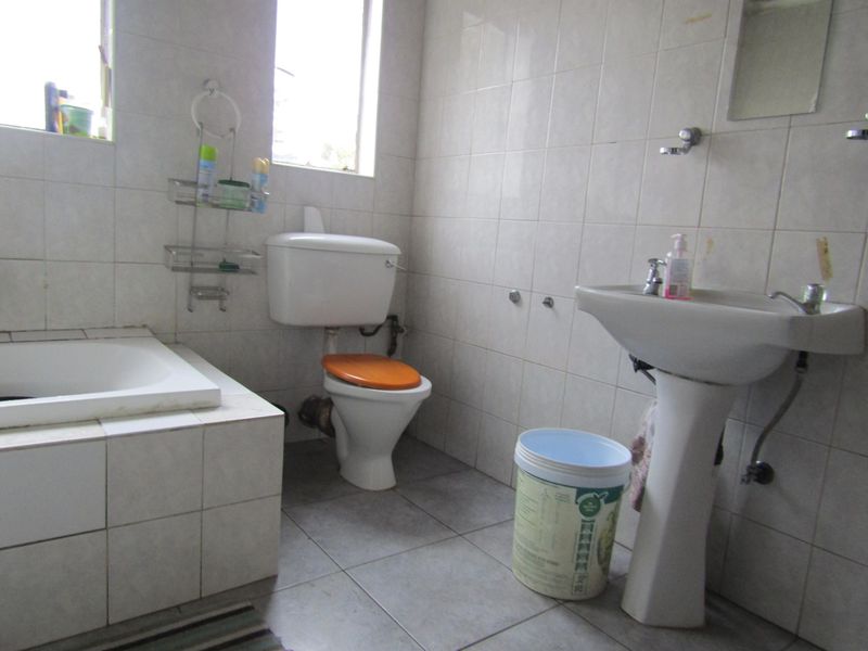 Apartment For Sale In Randburg - Photo 8