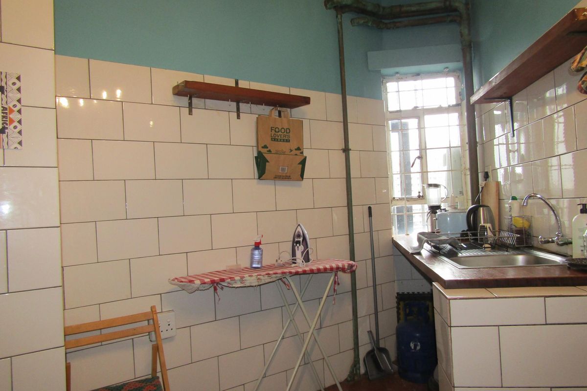 Apartment For Sale In Johannesburg - Photo 4