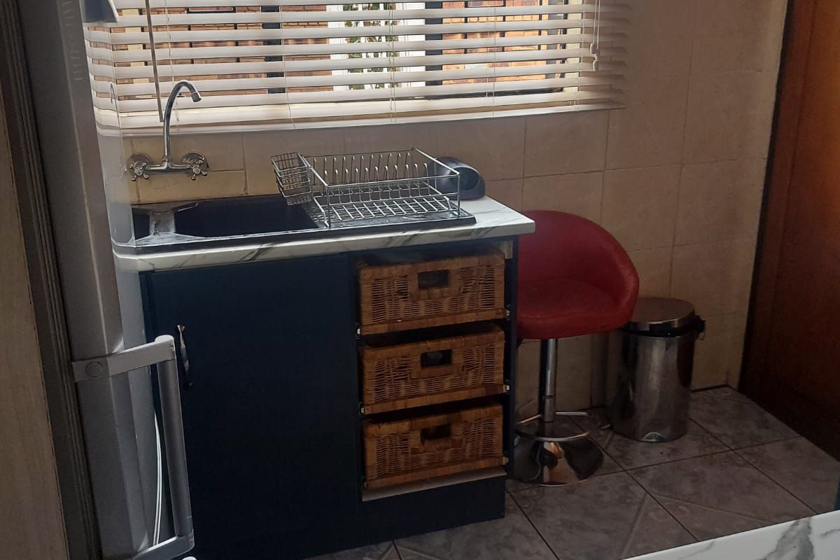 Two bedroom house in ext 3 Protea Glen - Photo 2