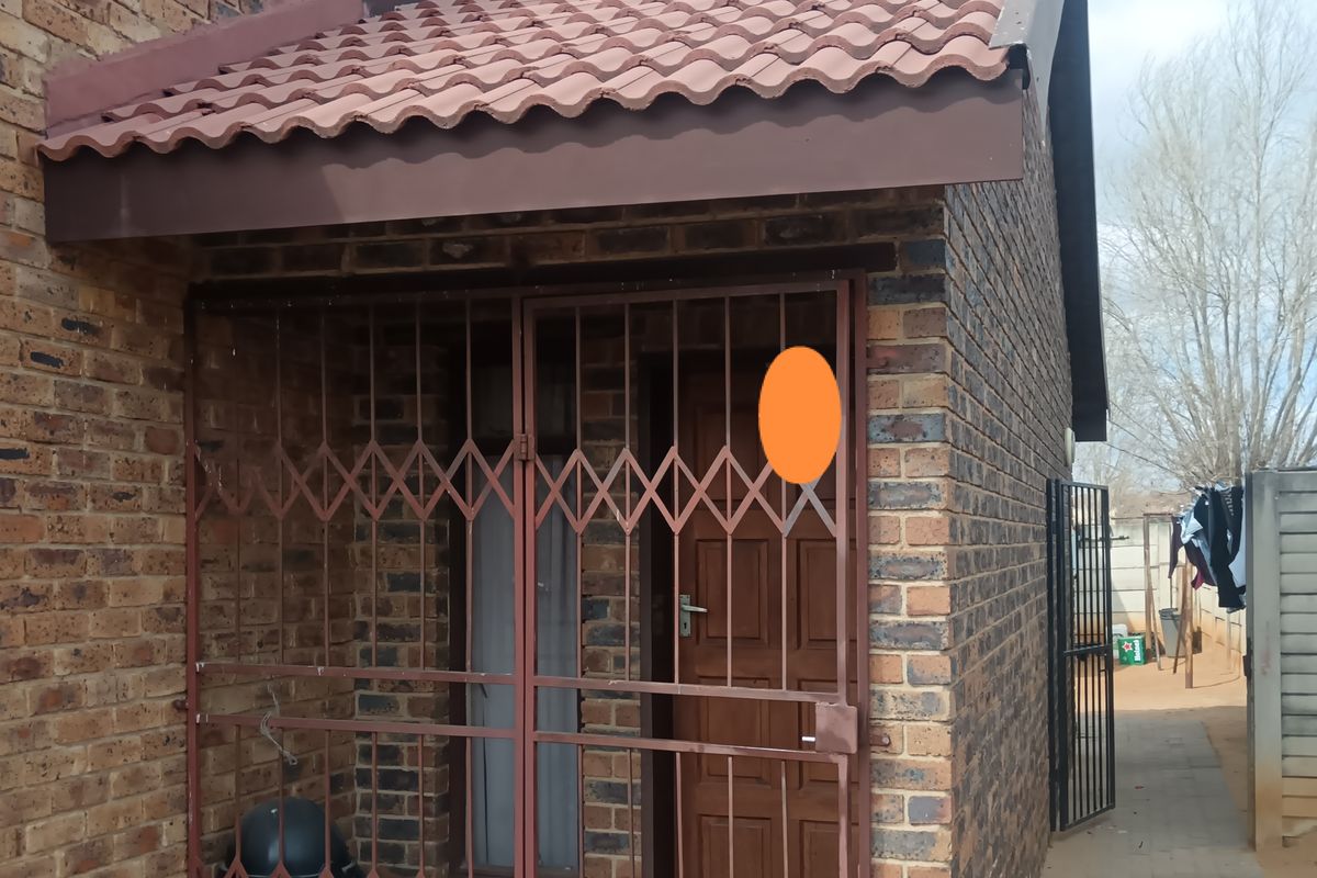Simplex For Sale In Centurion - Photo 2