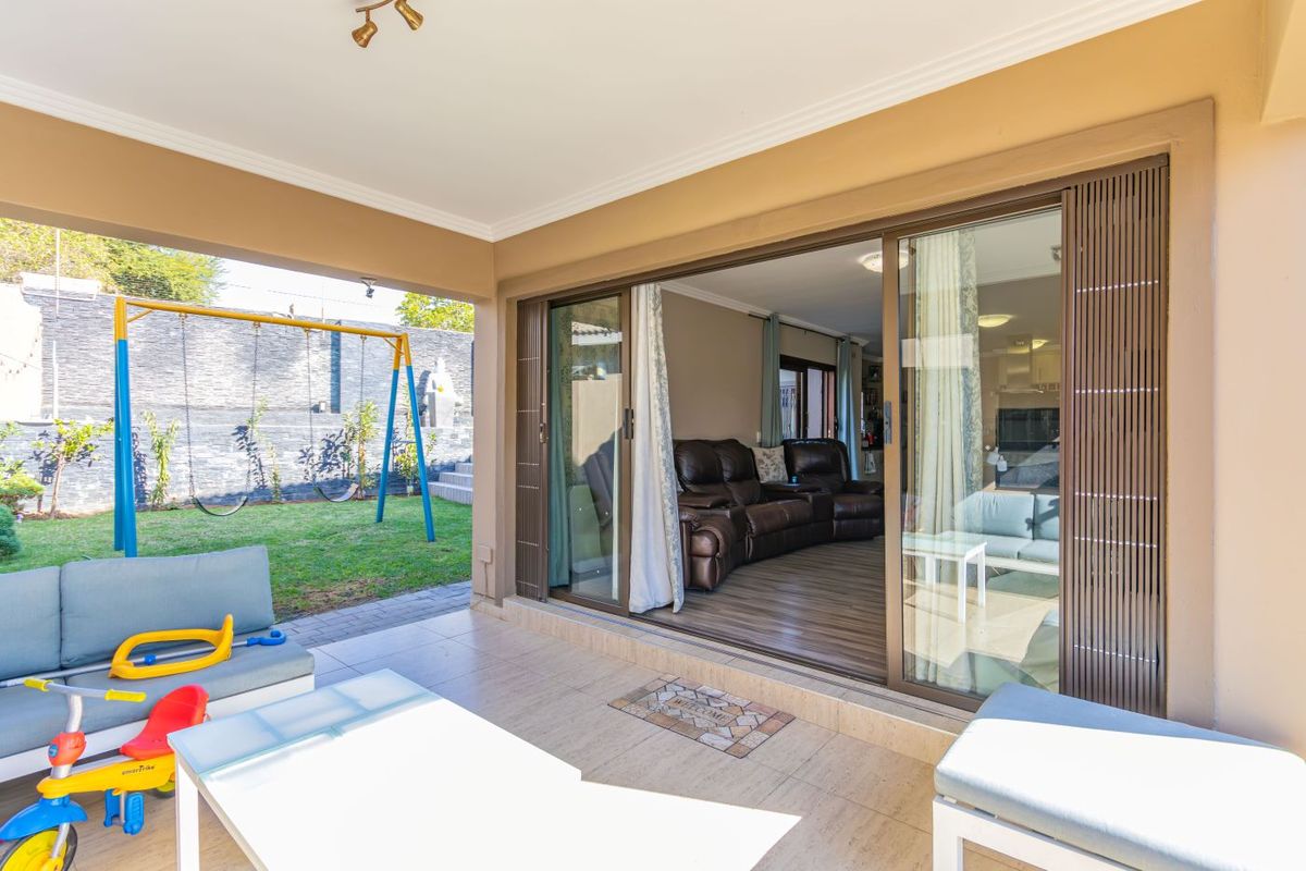 5 Bedroom House - Sunninghill - Photo 3