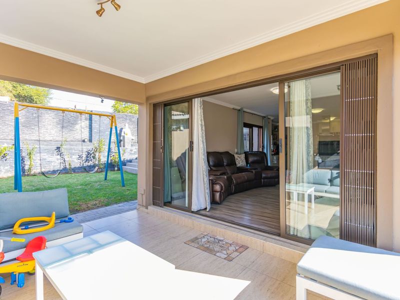 5 Bedroom House - Sunninghill - Photo 2
