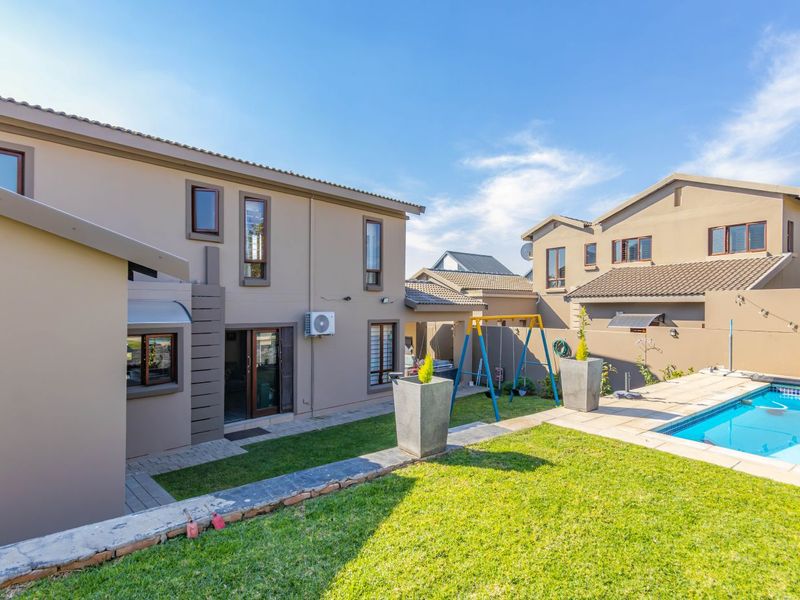 5 Bedroom House - Sunninghill - Photo 1