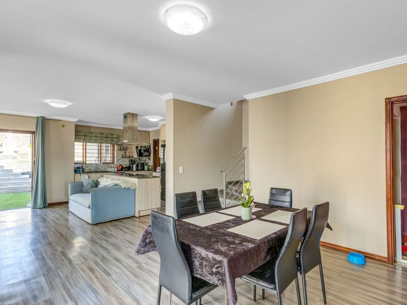 5 Bedroom House - Sunninghill - Photo 8