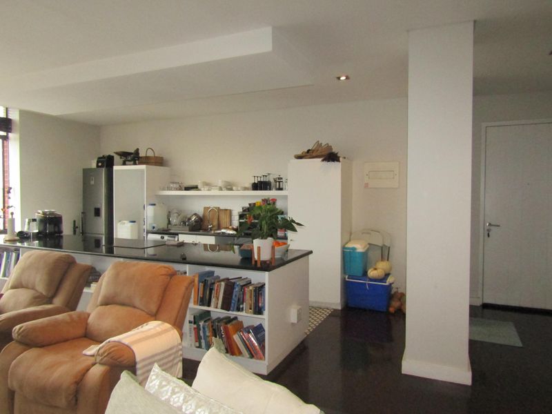 Apartment Rental Monthly In Johannesburg - Photo 2