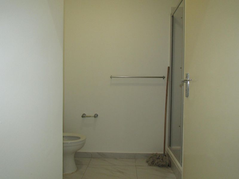 Apartment For Sale In Johannesburg - Photo 7