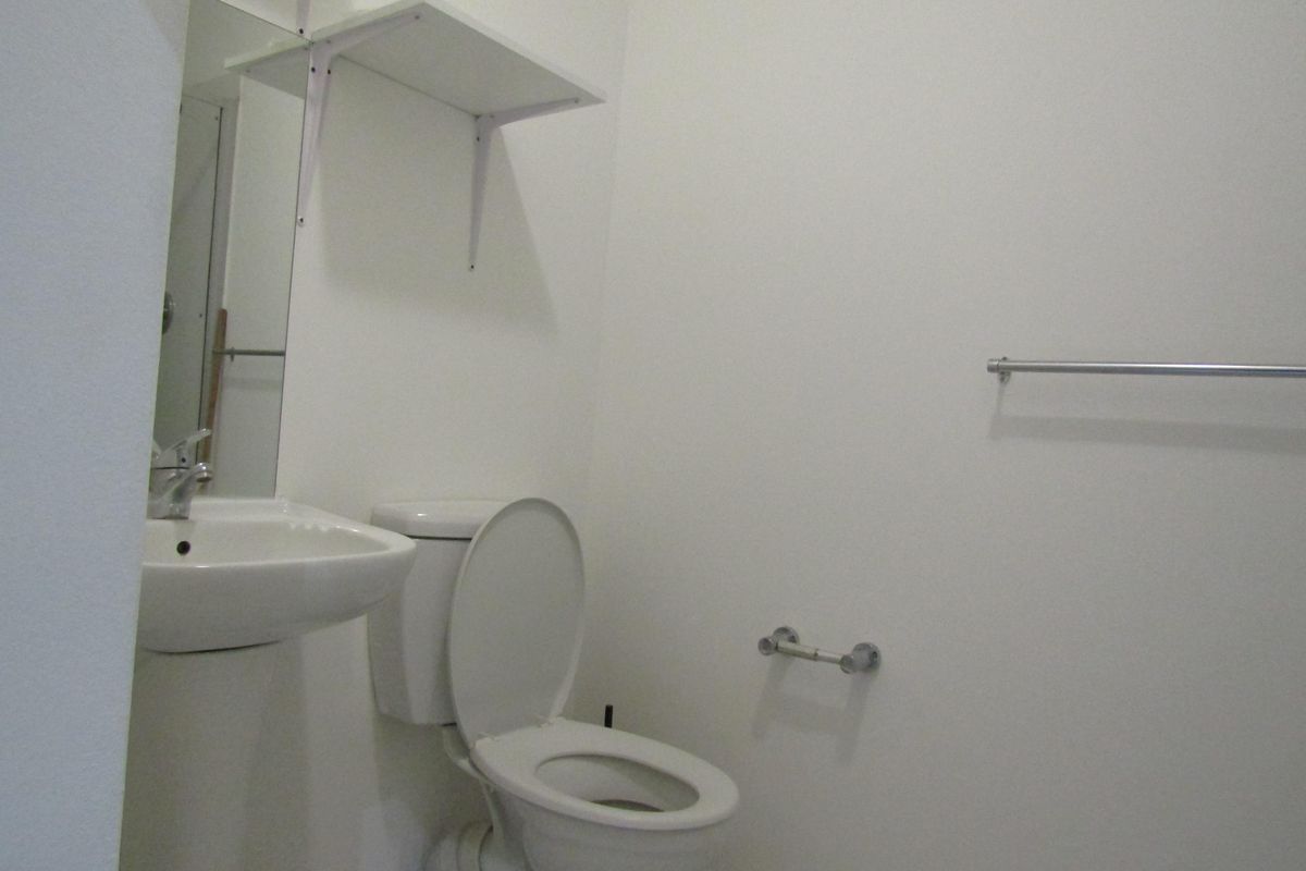 Apartment For Sale In Johannesburg - Photo 5