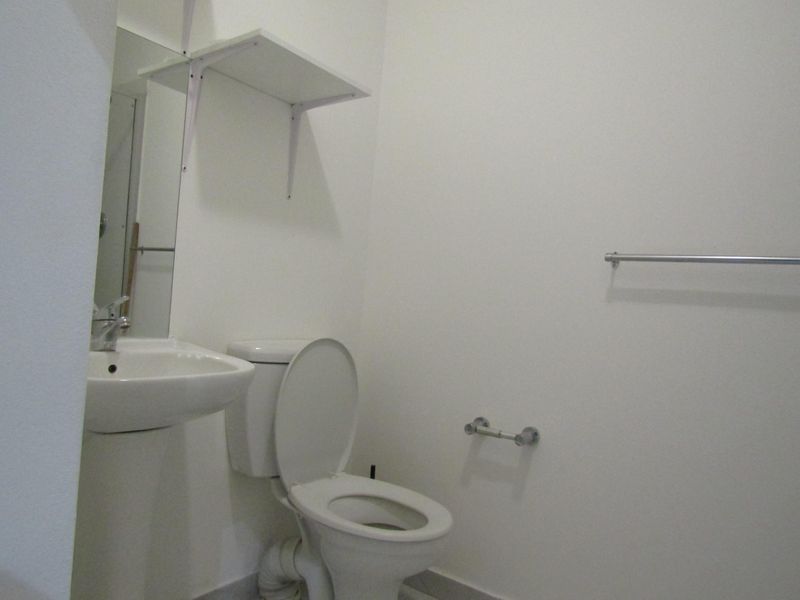 Apartment For Sale In Johannesburg - Photo 5