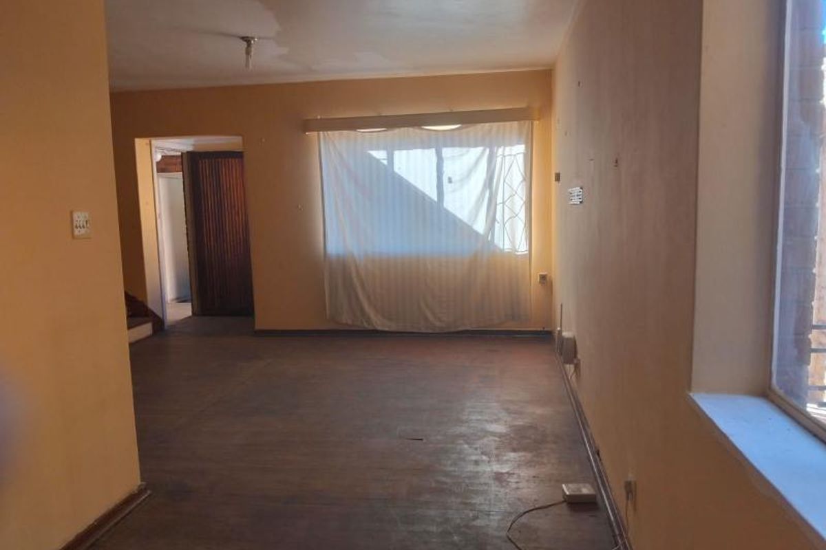 TWO SEMIS PROPERTY FOR SALE - Photo 2