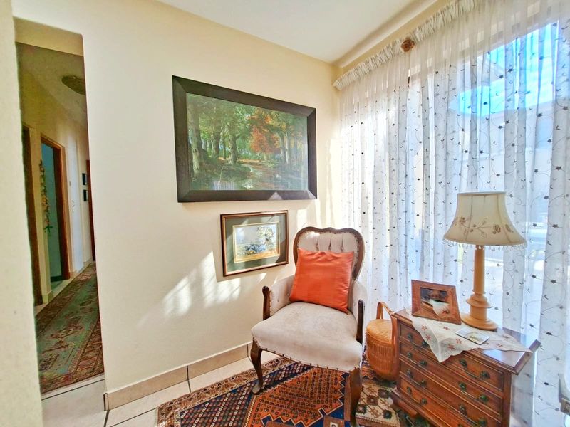 Immaculate 3-Bedroom Cluster | Home Office | Double Garage | Private Garden - Photo 10