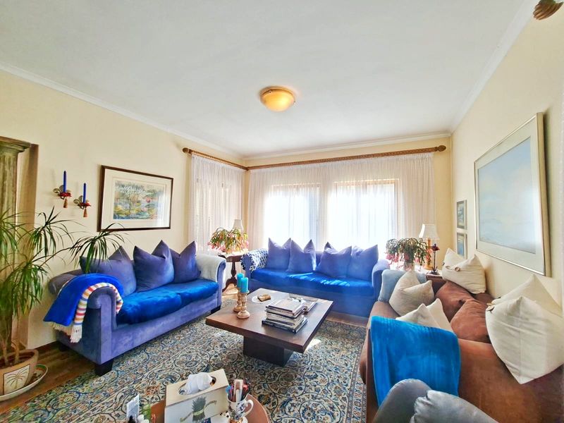 Immaculate 3-Bedroom Cluster | Home Office | Double Garage | Private Garden - Photo 9