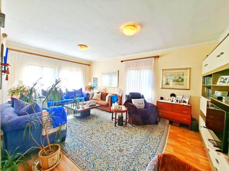 Immaculate 3-Bedroom Cluster | Home Office | Double Garage | Private Garden - Photo 7