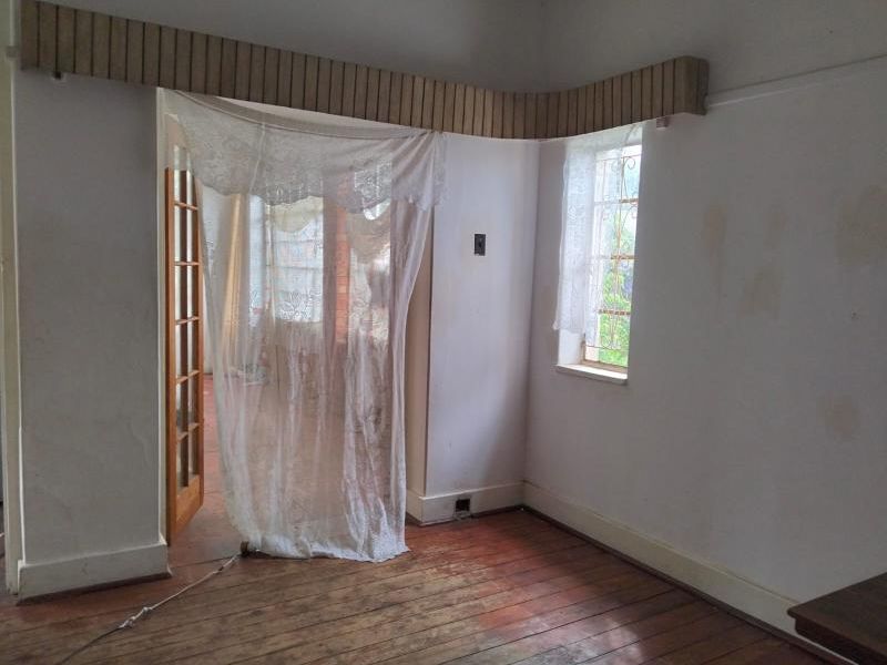 THREE BEDROOMS HOUSE WITH A GREAT POTENTIAL FOR SALE IN TOWNSVIEW - Photo 8