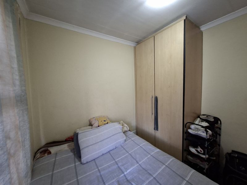 5 Bedroom House For Sale in Olievenhoutbosch ext 36 - Photo 7