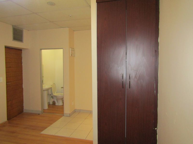 Apartment Rental Monthly In Johannesburg - Photo 7