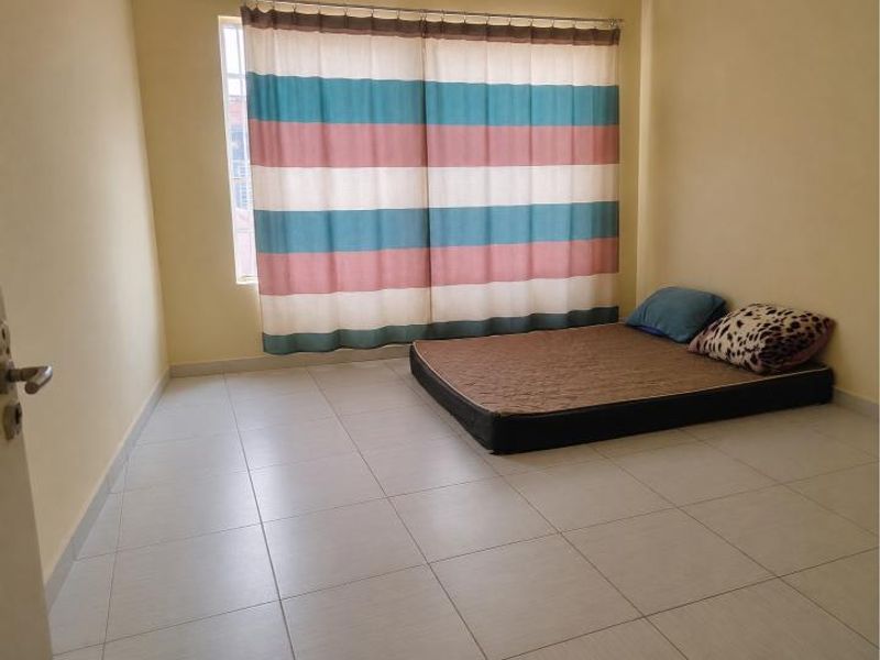 THREE BEDROOM HOUSE FOR SALE - Photo 4