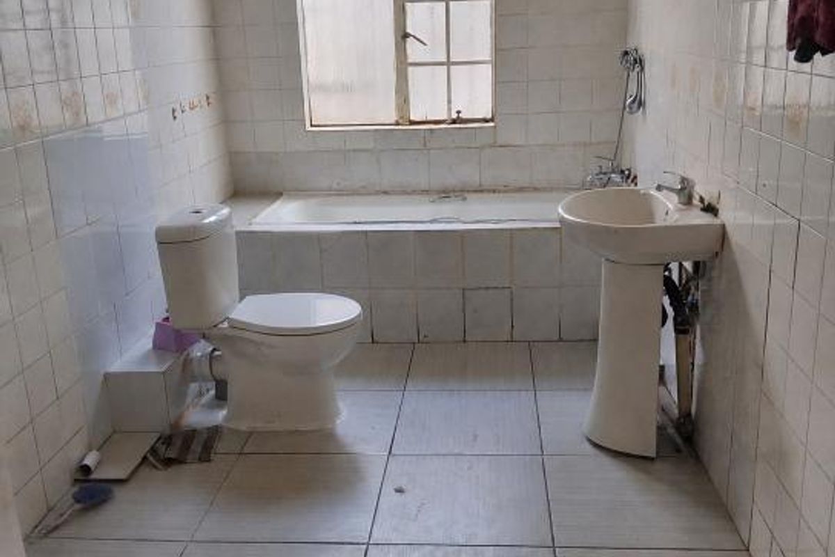 THREE BEDROOM HOUSE FOR SALE - Photo 5