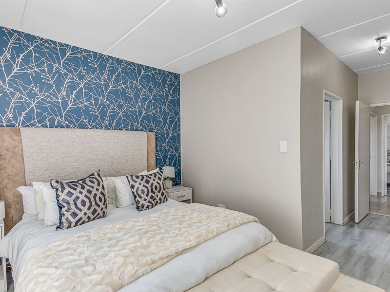 Majestic 3 Bedroom Freehold house in a Quiet Estate situated in Noordhang - Photo 10