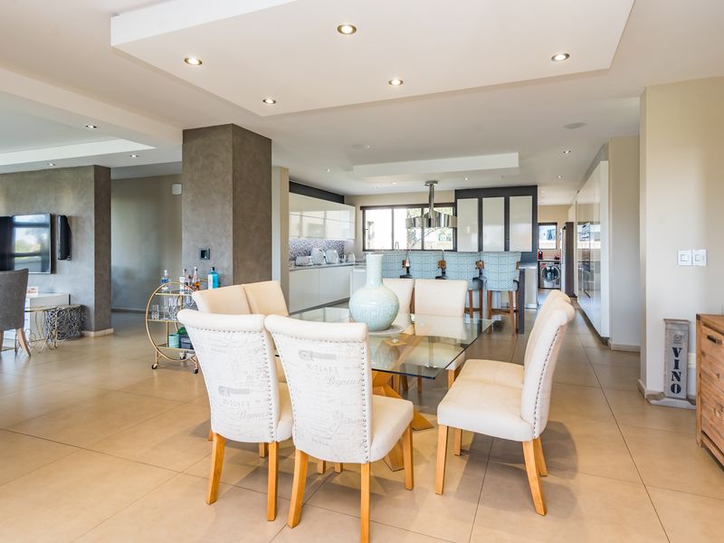 This Immaculate 5-bedroom home in the EXCLUSIVE Islands Estate is GOING ON AUCTION! - Photo 10