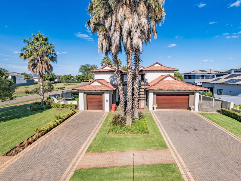 This Immaculate 5-bedroom home in the EXCLUSIVE Islands Estate is GOING ON AUCTION! - Photo 2