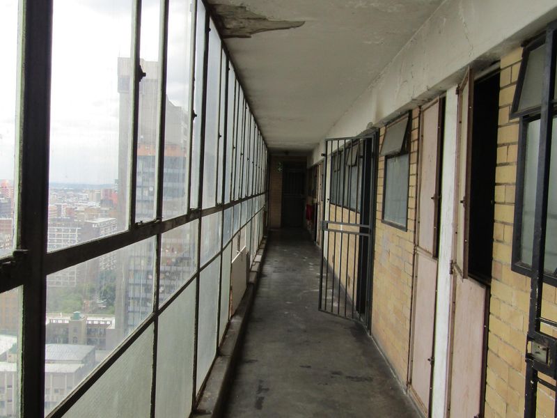 Apartment For Sale In Johannesburg - Photo 7