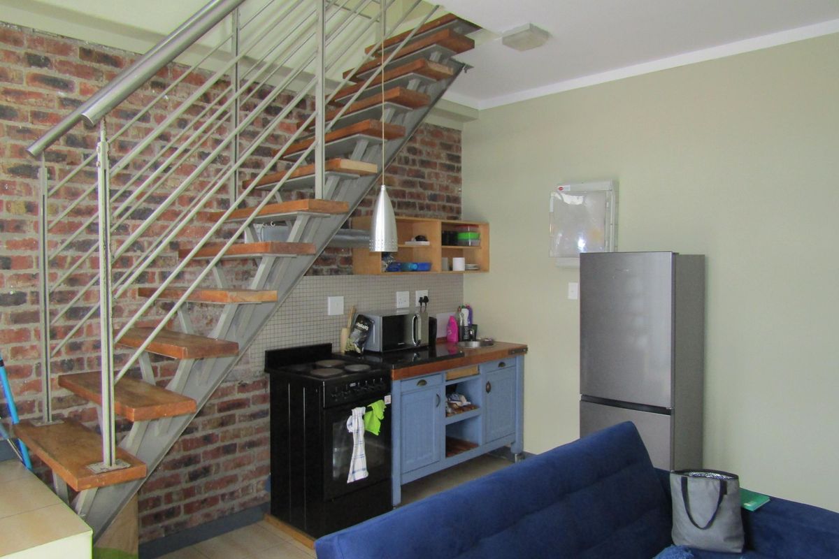 Apartment For Sale In Johannesburg - Photo 2