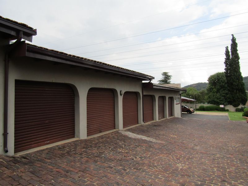Townhouse For Sale In Johannesburg - Photo 3