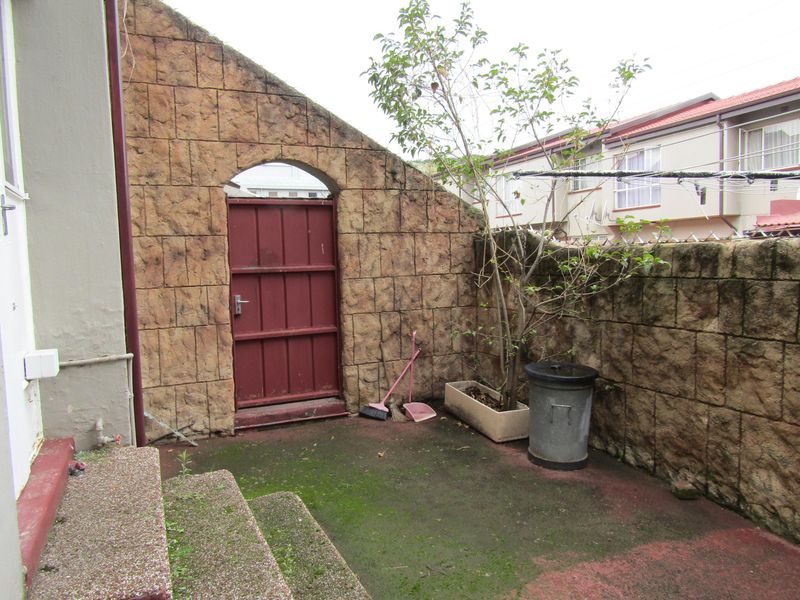 Townhouse For Sale In Johannesburg - Photo 10