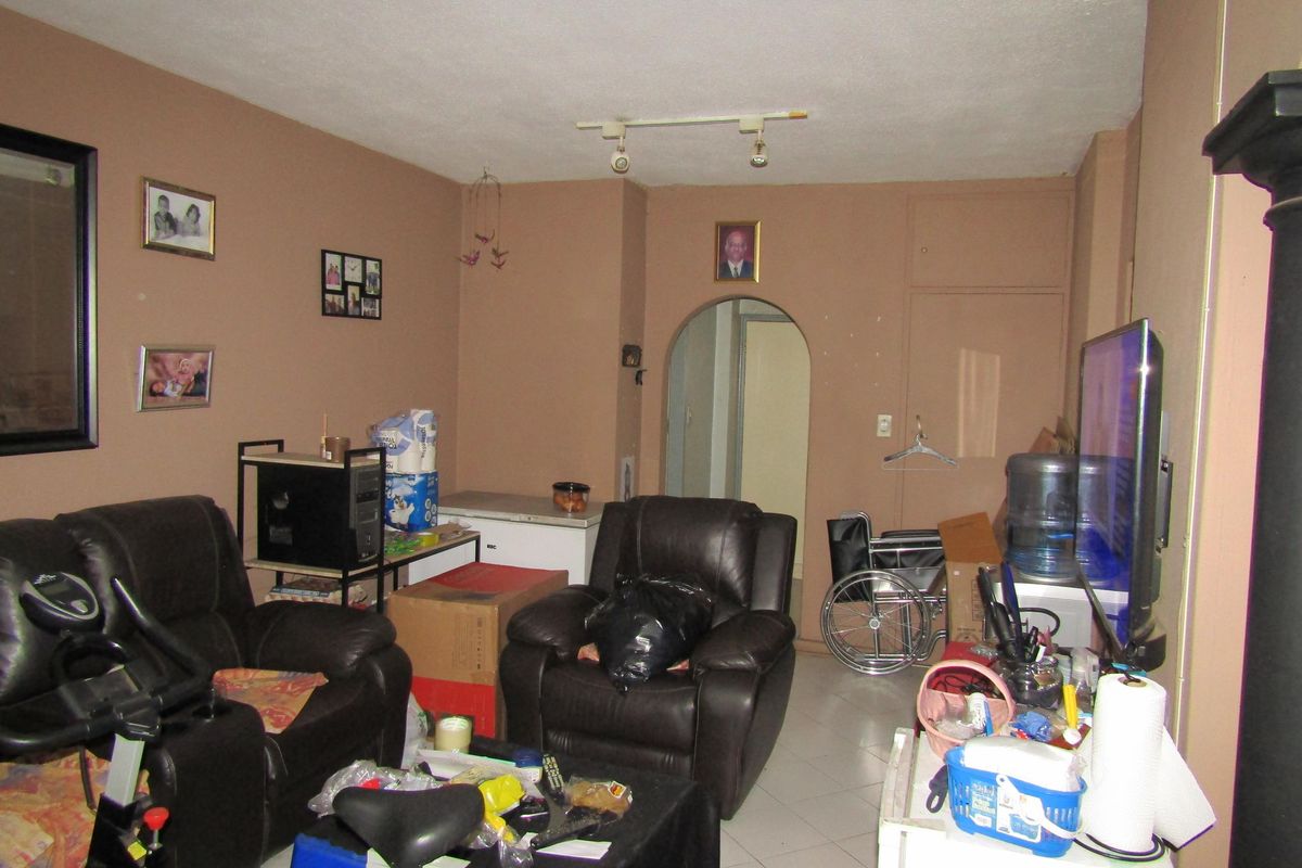 Townhouse For Sale In Johannesburg - Photo 5