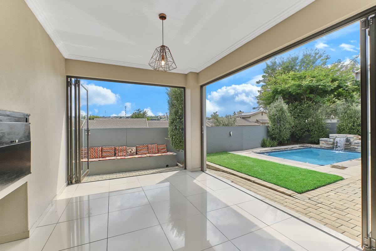 Stunning 3-bedroom house in Woodlands Estate, - Photo 3