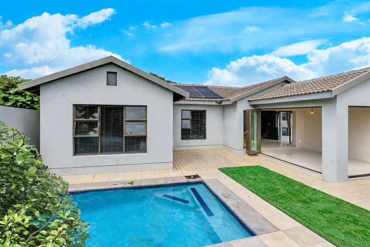 Stunning 3-bedroom house in Woodlands Estate, - Photo 2