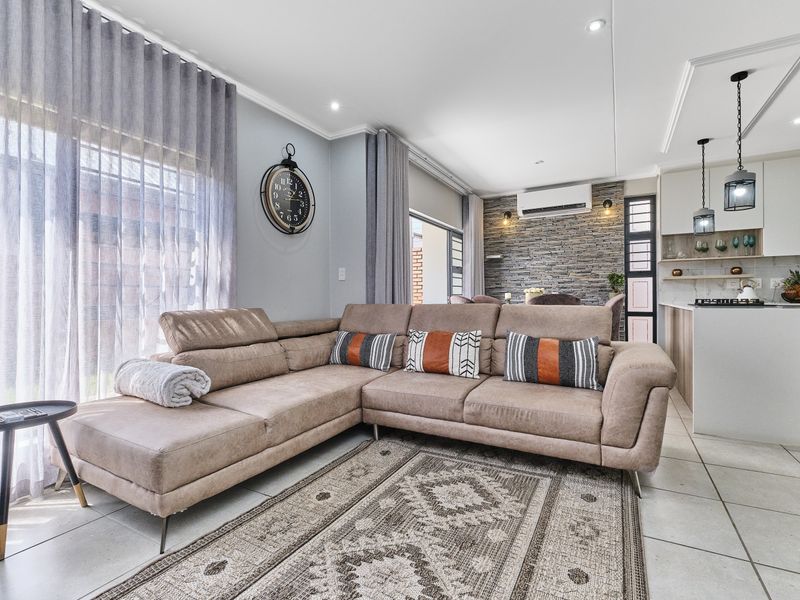 Stunning 3-bedroom cluster for sale in Cascades Waterfall—perfect for modern family living! - Photo 8