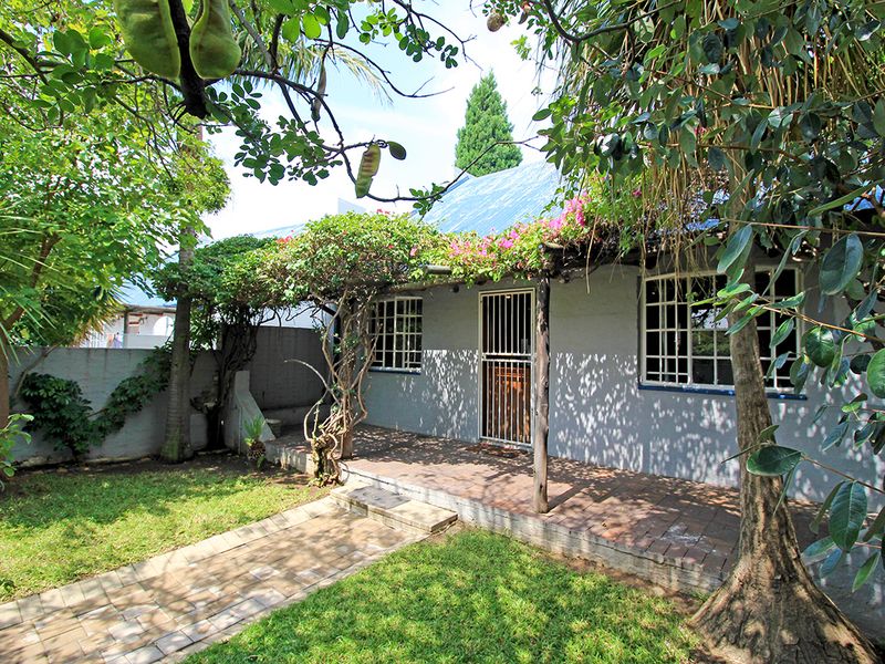 For Sale: Stylish 2 Bed Home with Unmatched Central Access - Photo 2