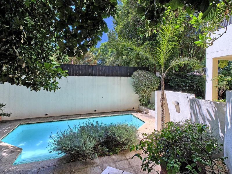 1 BEDROOM APARTMENT WITH ENCLOSED BALCONY FOR SALE IN ILLOVO, SANDTON - Photo 6