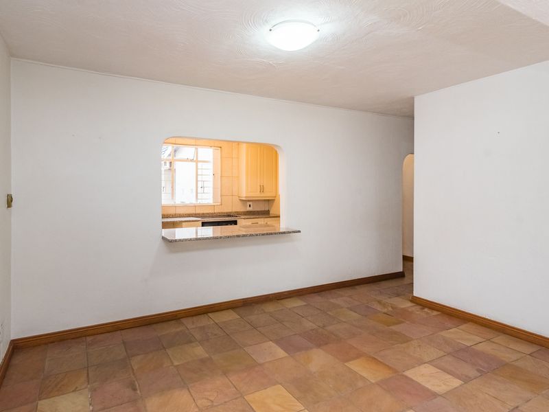 Spacious.  Private garden.  Pet friendly.  Prime location. - Photo 10