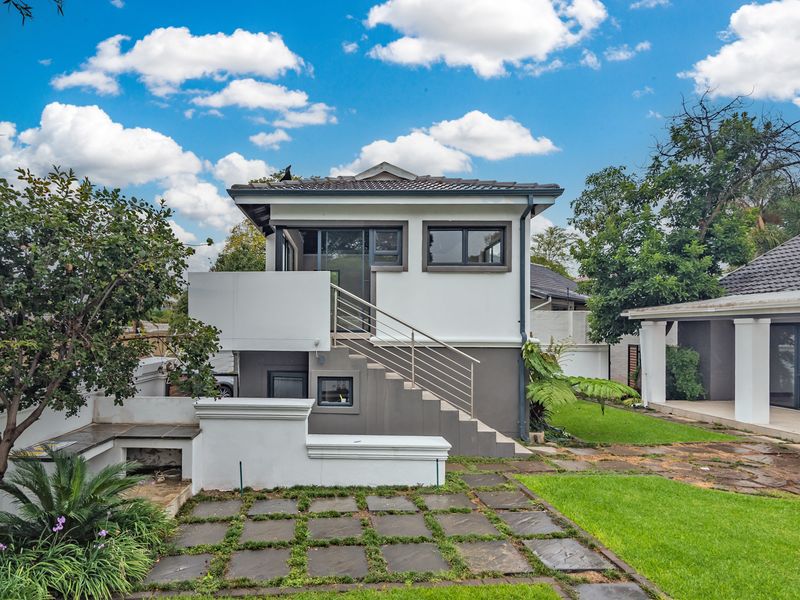 3/4 Bedroomed Home, With a variety of modern amenities and immediate occupation. - Photo 8