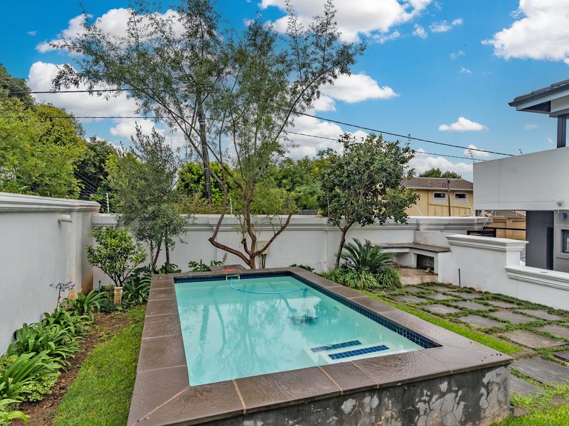 3/4 Bedroomed Home, With a variety of modern amenities and immediate occupation. - Photo 7