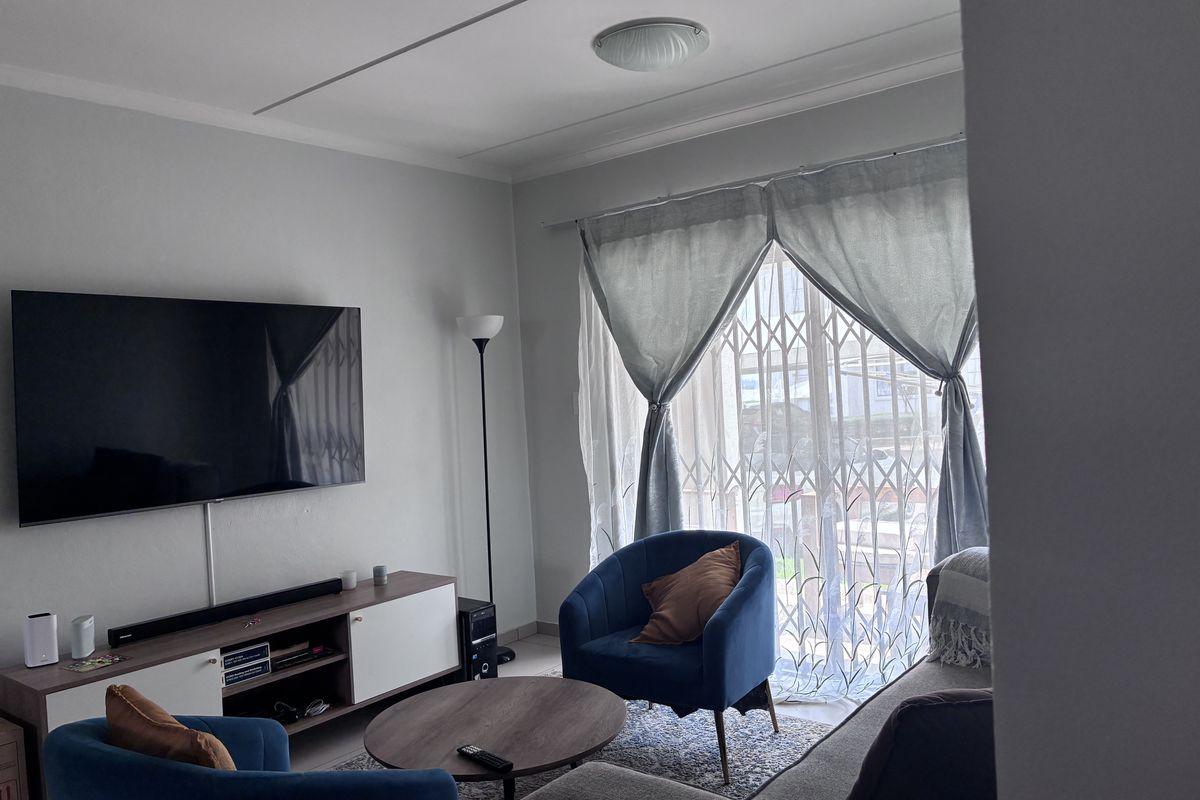 A Spacious Apartment for Sale at the West End. - Photo 5